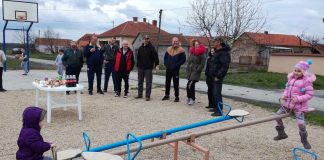 Ново дечије игралиште