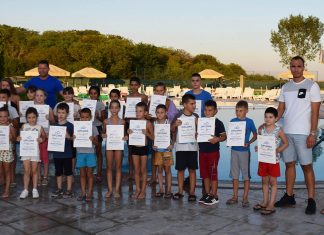 Новопечени пливачи добили дипломе