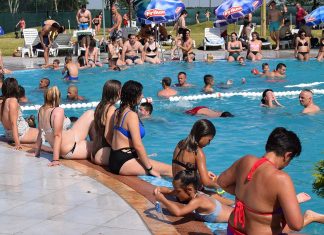 Отворена купалишна сезона на пећиначким базенима