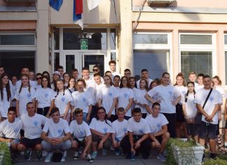 Бесплатно летовање за 52 најбоља ученика