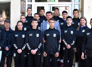 Пећиначки основци у 8 најбољих екипа у Србији