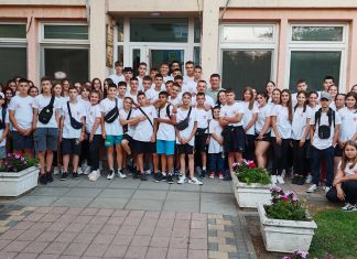 Још 65 ученика из општине Пећинци отпутовало на бесплатно летовање