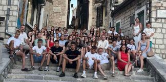 Петице у књижици за бесплатно летовање